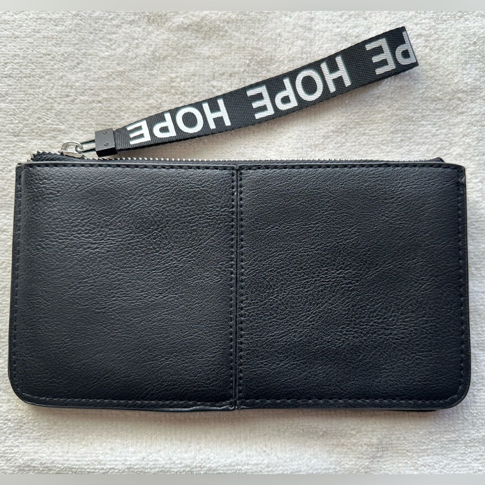 Wristlet - Picture 2 of 7